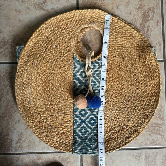 Hula Moon Straw Circle Bag Large Purse Pom Pom Summer Resort Beach Pool - Picture 6 of 7